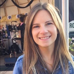 Meet your Posher, Olivia